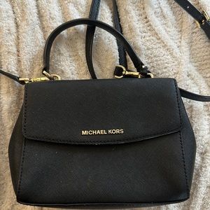 Michael Kors Crossbody Bag